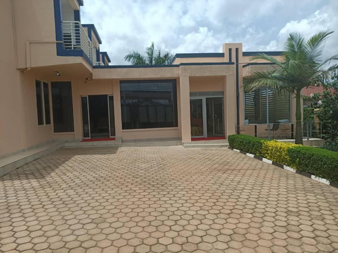 Ikaze B&B Kigali Exteriör bild