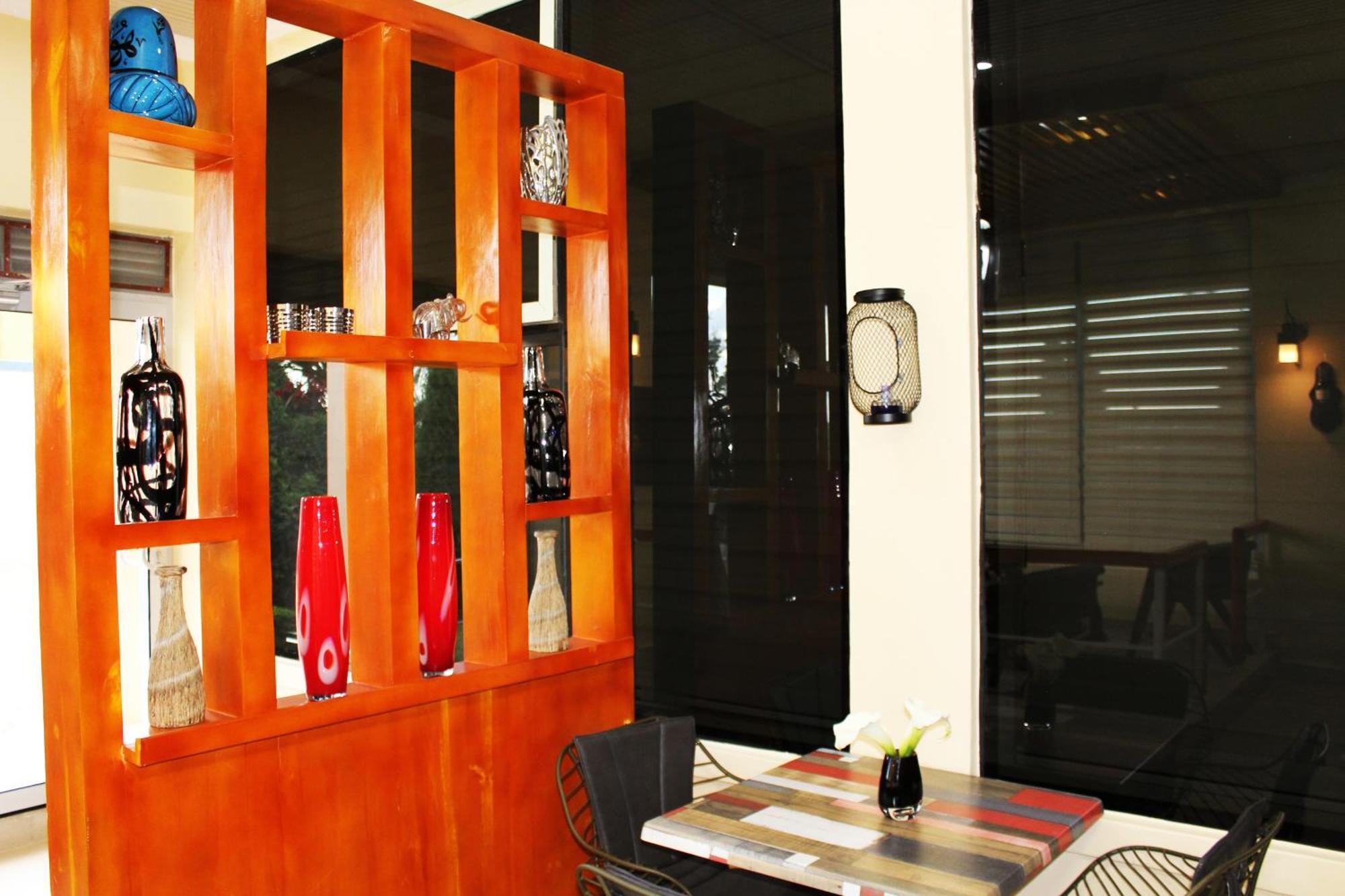 Ikaze B&B Kigali Exteriör bild
