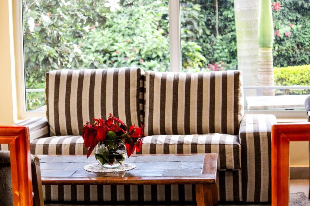 Ikaze B&B Kigali Exteriör bild