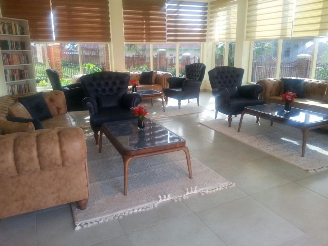 Ikaze B&B Kigali Exteriör bild