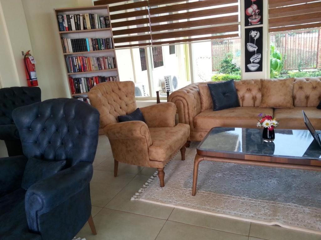 Ikaze B&B Kigali Exteriör bild